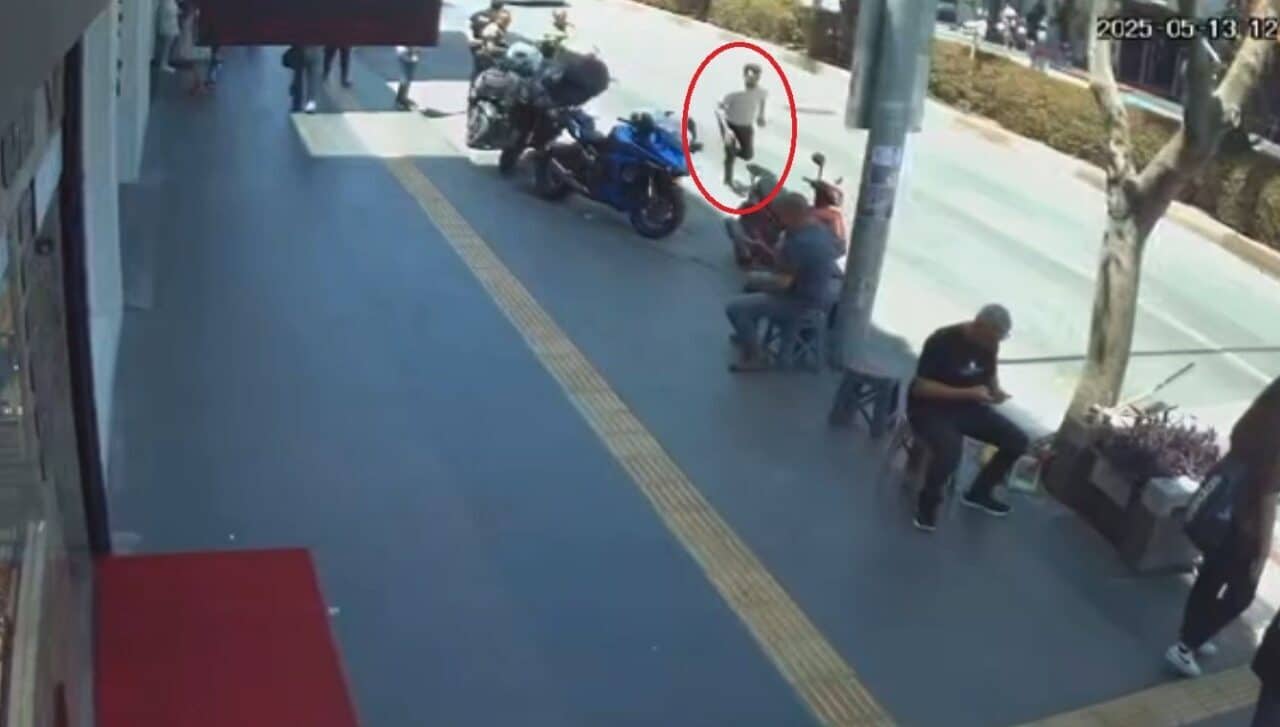 Antalya'nın Manavgat ilçesinde, plakasız ve kasksız motosiklet süren Recep A.,