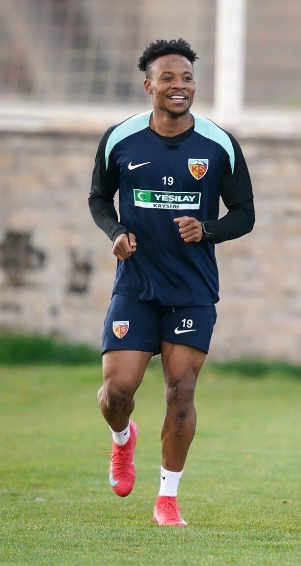 Kayserispor'un Nijeryalı futbolcusu Anthony Uzodimma, 17 aylık sakatlık döneminin ardından