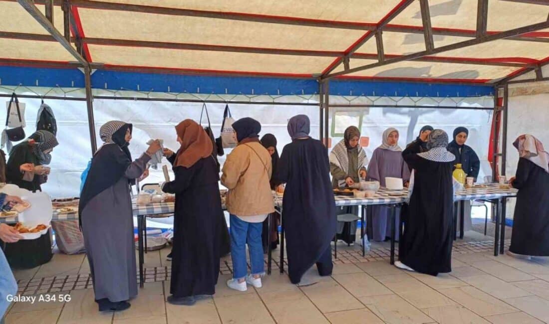Van Yüzüncü Yıl Üniversitesi, Gazze'ye yardım amacıyla bir kampanya düzenledi.