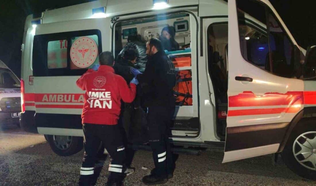 Van’da Yolcu Otobüsünün Devrilmesi Sonucu 28 Kişi Yaralandı Van'ın Gevaş ilçesinde bir yolcu otobüsünün devrilmesi sonucu 28 kişi