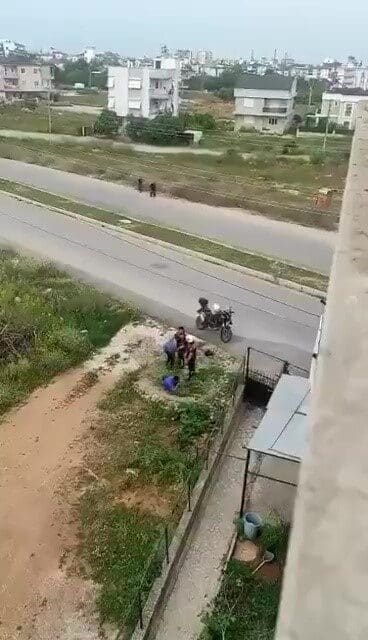 Antalya Kepez ilçesinde, motosikletli polis timlerinde görevli iki polis memurunun