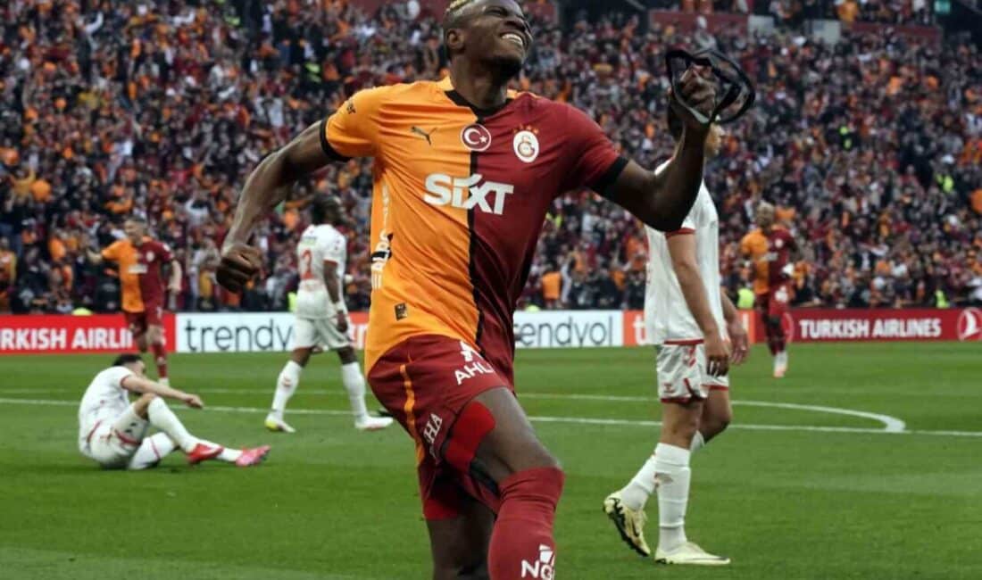 Victor Osimhen, Galatasaray'ın Sivasspor ile oynadığı maçta attığı 2 golle