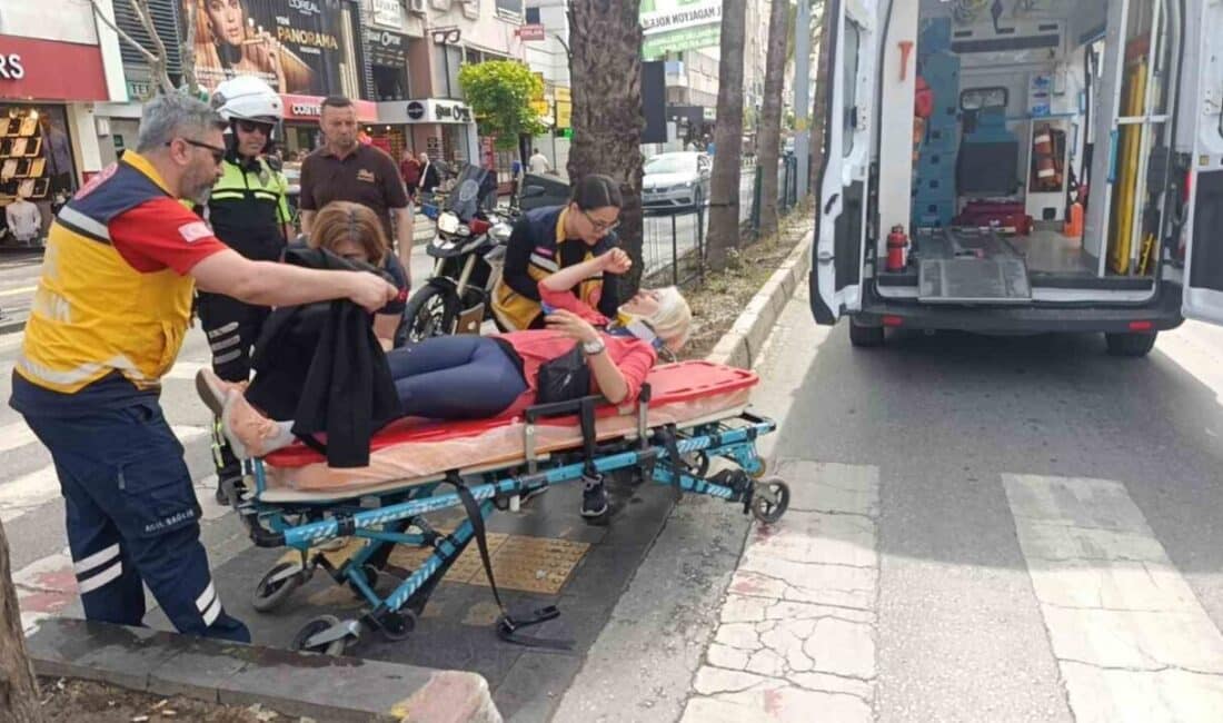 Antalya'nın Manavgat ilçesinde Seçil Demirci'nin kullandığı motosiklet, yaya geçidinde frene