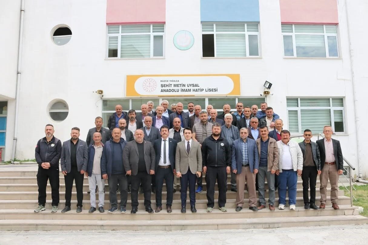 Düzce'nin Yığılca ilçesinde yapılan Köylere Hizmet Götürme Birliği toplantısında, Geriş