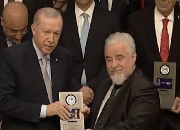 Cumhurbaşkanlığı Külliyesi'nde gerçekleştirilen Anadolu Medya Ödül Törenleri'nde TV Kayseri, 'Yılın