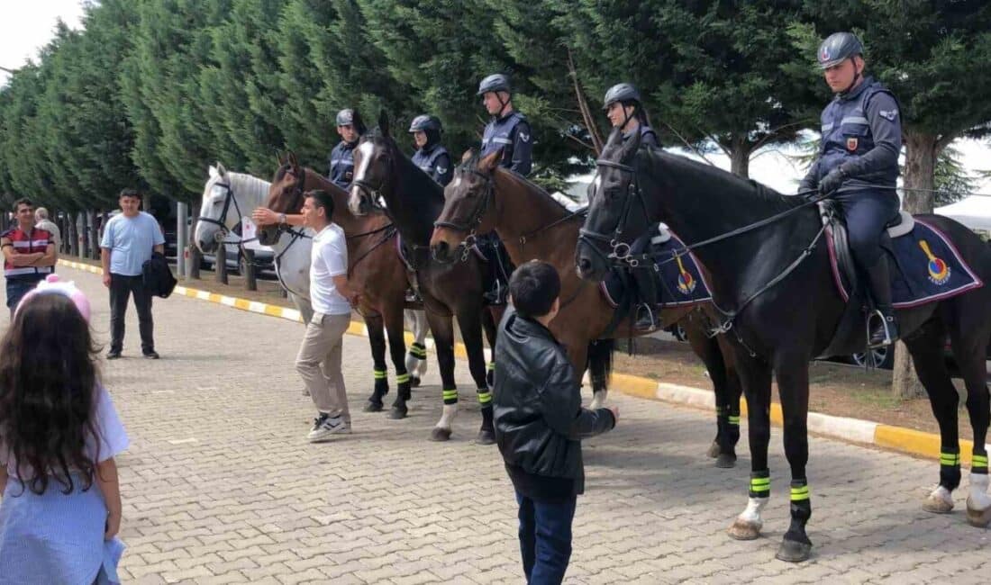 Yunus Emre Türbesi’ndeki anma etkinliği, Eskişehir Valiliği tarafından düzenlendi ve