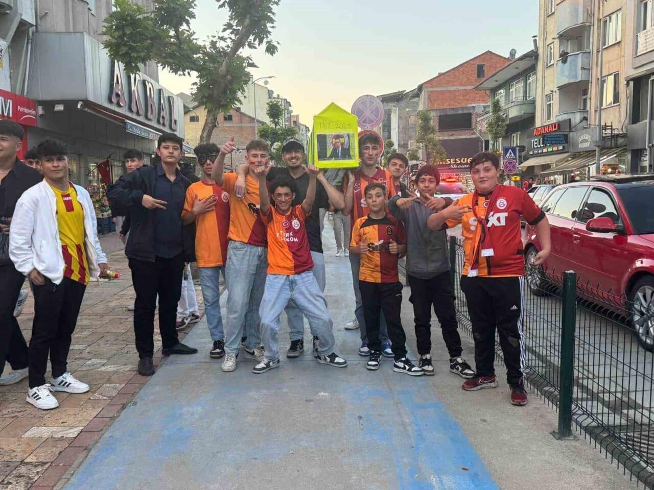 Galatasaray'ın Süper Lig'deki 25. şampiyonluğunu kutlamak için Zonguldak'ta yoğun bir