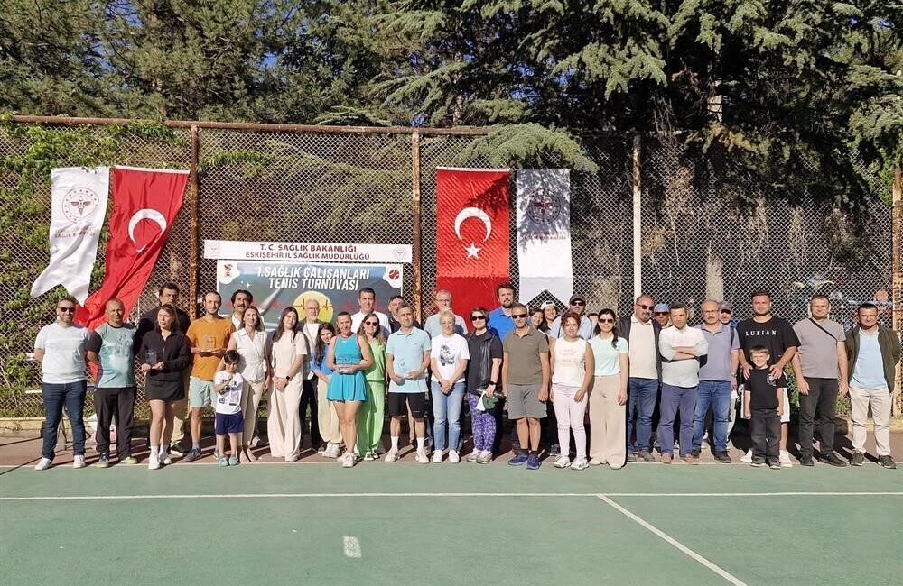 Eskişehir'de düzenlenen 1. Sağlık Çalışanları Tenis Turnuvası, Figen Yalçın ve