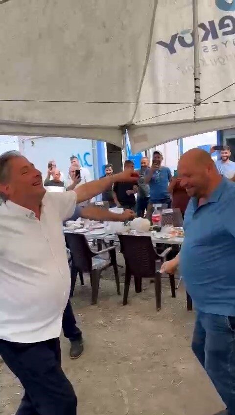 Tekkeköy ilçesinde, maaş krizleri ve işten çıkarmalar sonrası Belediye Başkanı