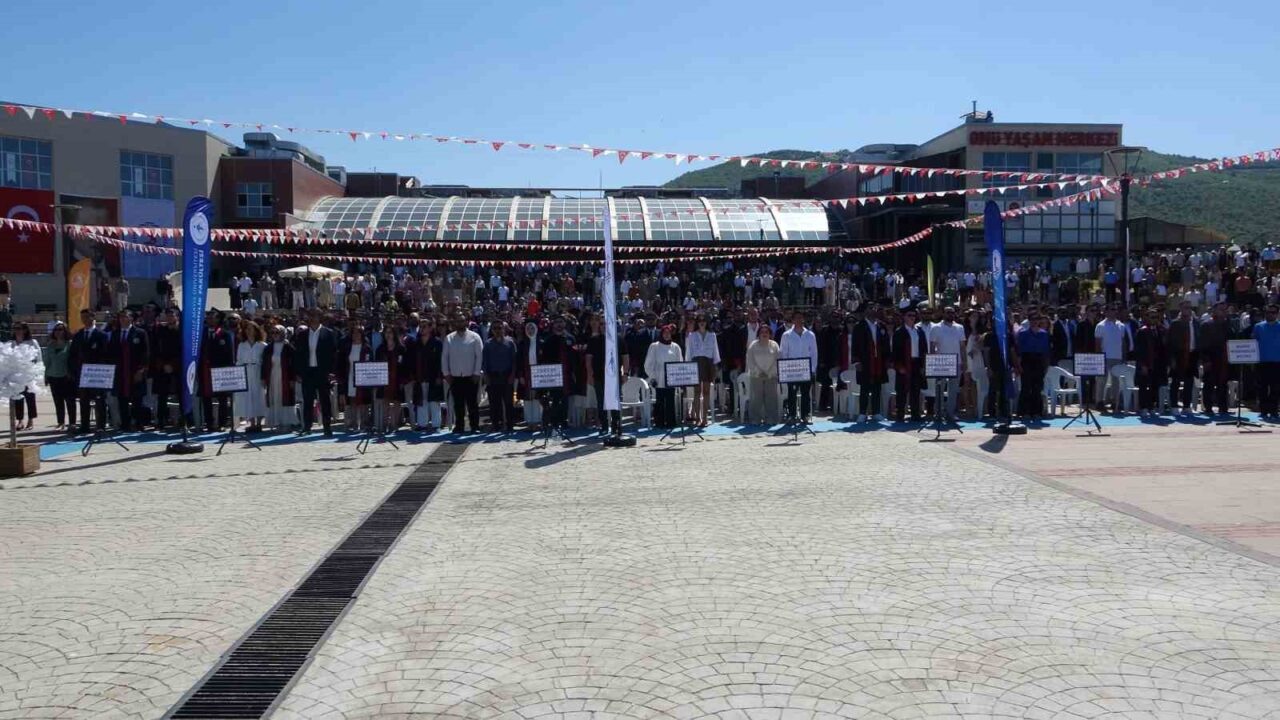Ondokuz Mayıs Üniversitesi Mühendislik Fakültesi, 2024-2025 dönemi mezuniyetinde 440 öğrenciye