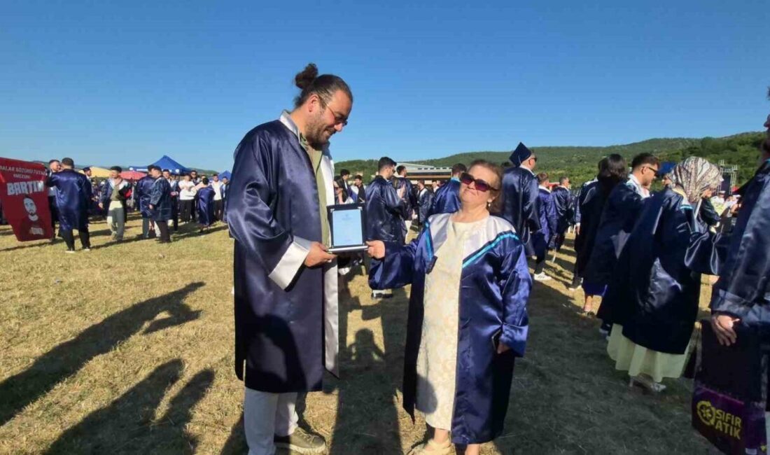 Bartın'ın Amasra ilçesinden 59 yaşındaki Hatice Gülbezer, 40 yıl önce