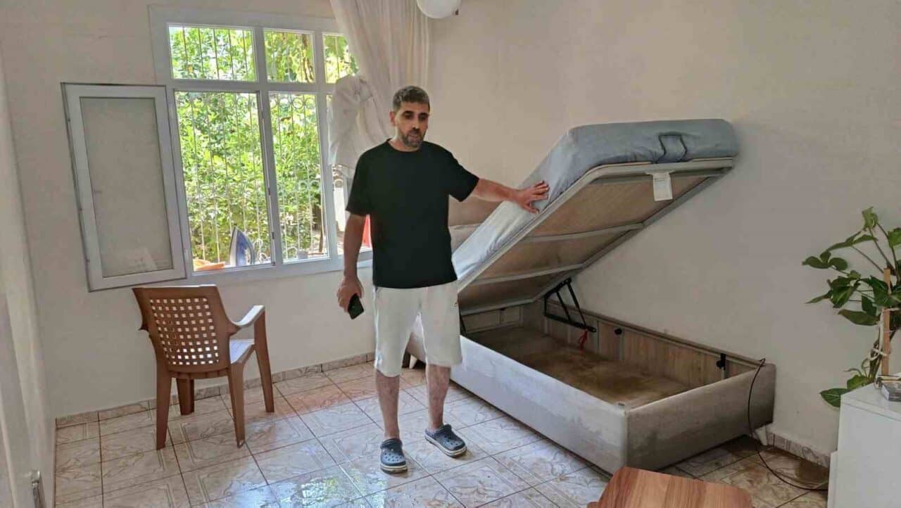 Adana'nın Yüreğir ilçesinde ASKİ'ye ait içme suyu hattında gerçekleşen patlama,
