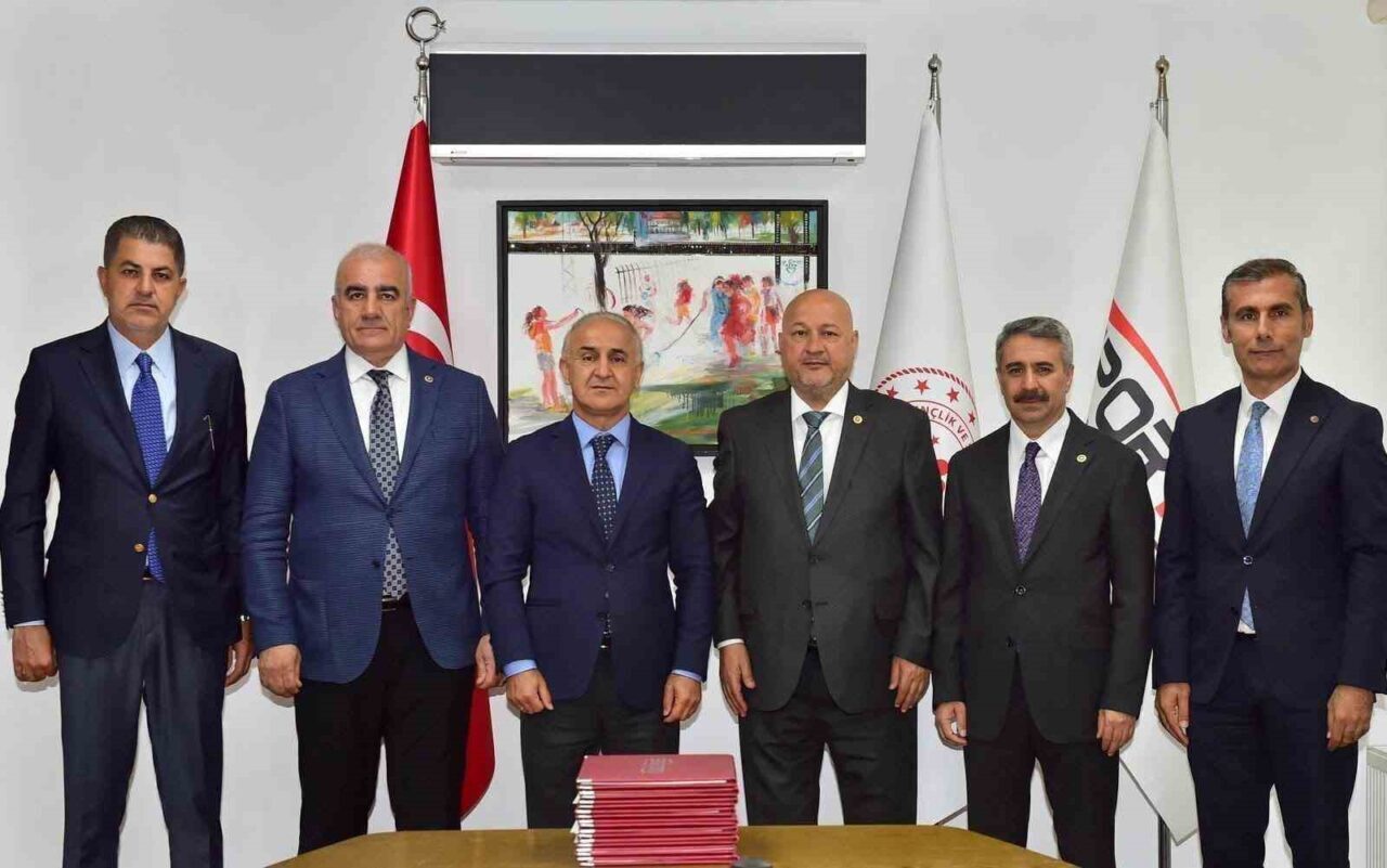 Adıyaman'da, 10 bin kişilik yeni şehir stadyumu ve Kahta’da 3
