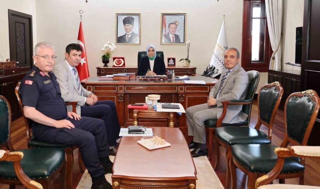 Afyonkarahisar'da Vali Doç. Dr. Kübra Güran Yiğitbaşı'nın başkanlığında yapılan asayiş
