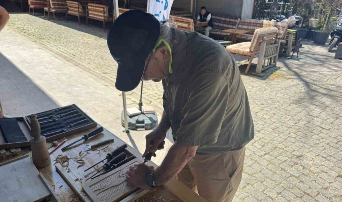 Odunpazarı Belediyesi'nin düzenlediği 8. Uluslararası Ahşap Heykel Festivali, profesyonel sanatçılar
