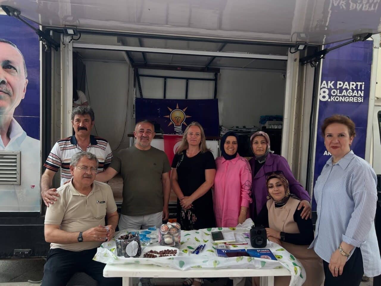 AK Parti Bilecik İl Başkanı Serkan Yıldırım, Bankalar mevkiindeki parti