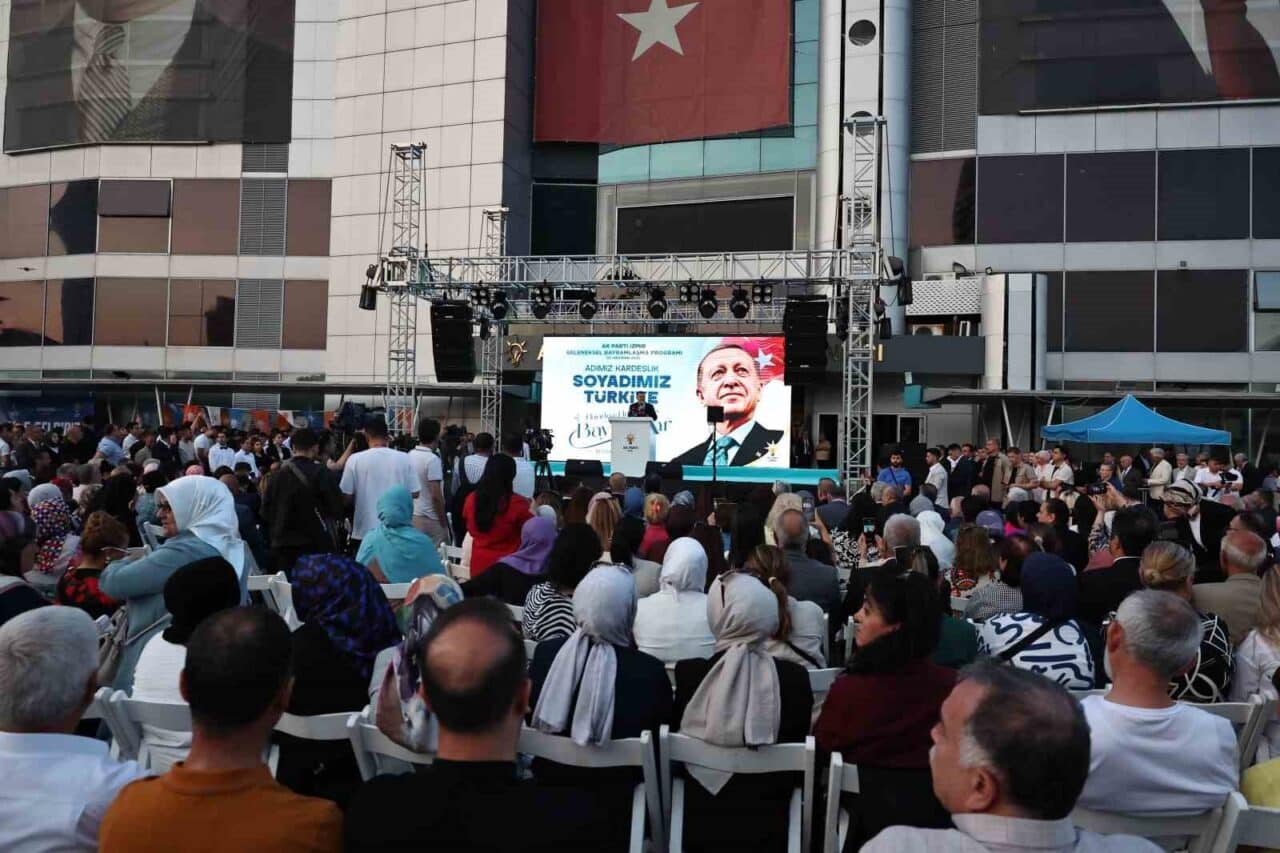 AK Parti İzmir İl Başkanı Bilal Saygılı, İzmir Büyükşehir Belediyesi'ndeki