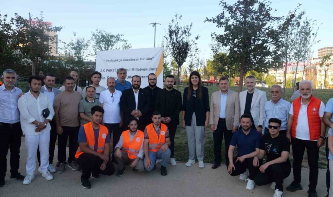 AK Parti İstanbul Milletvekili Derya Ayaydın, Bayrampaşa Millet Bahçesi'nde vatandaşlarla
