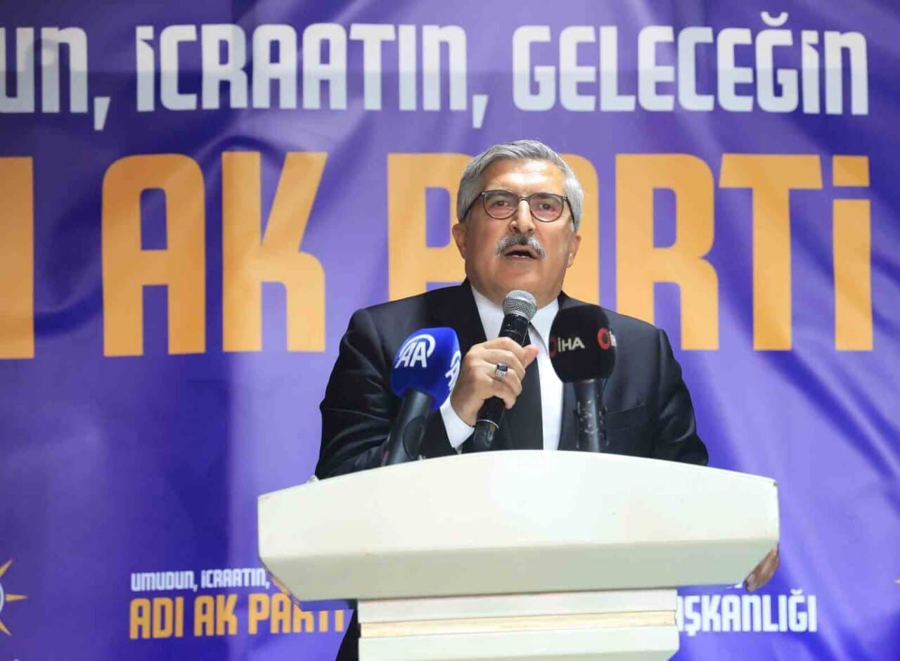 Hatay'da bayramlaşma programında konuşan AK Parti Genel Başkan Yardımcısı Hüseyin
