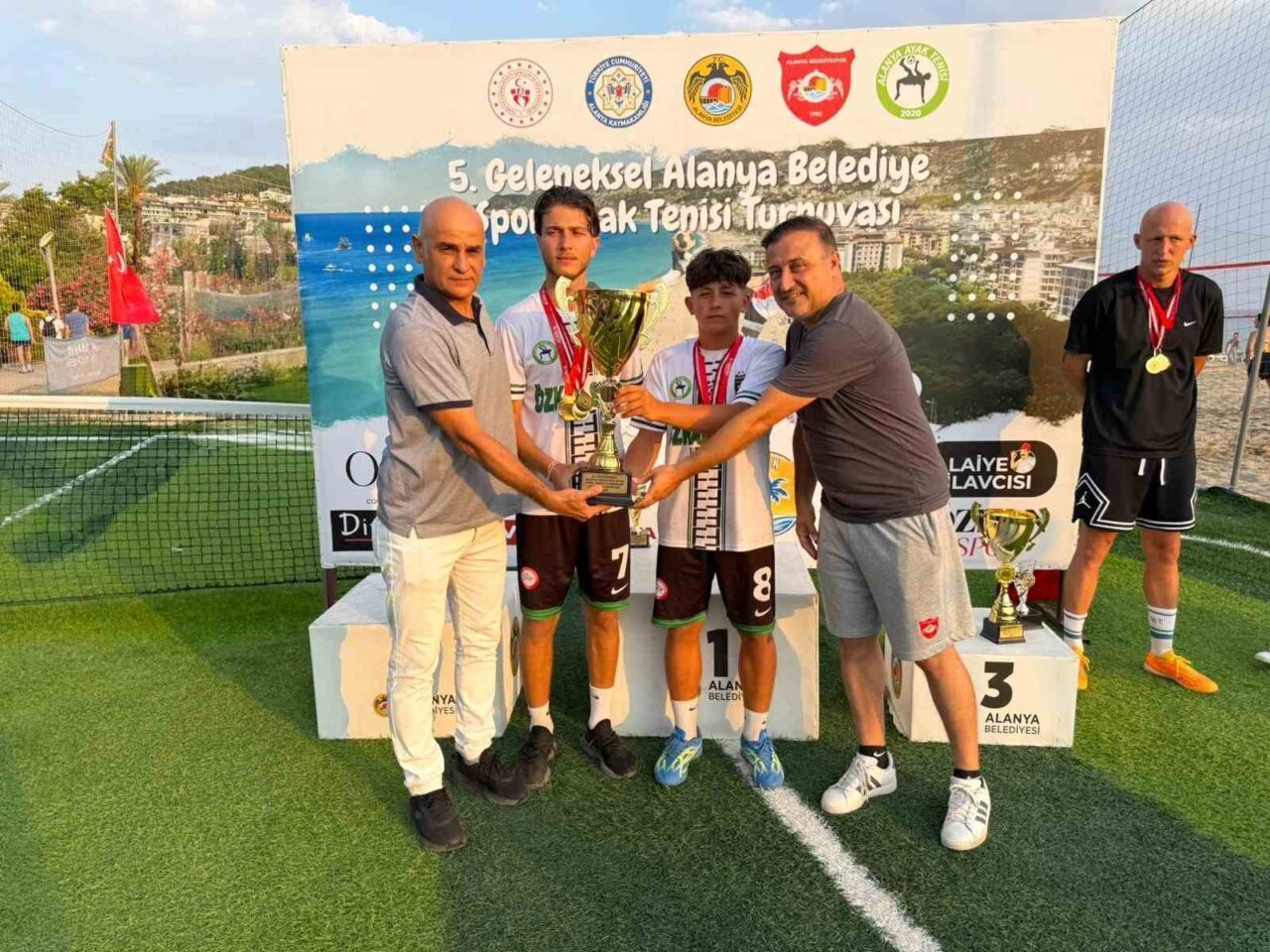 Alanya'da 26-29 Haziran tarihlerinde düzenlenen 5. Geleneksel Alanya Belediyespor Ayak