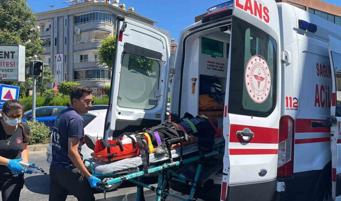 Antalya'nın Alanya ilçesinde motosiklet ve otomobil çarpıştı, motosiklet sürücüsü Ali