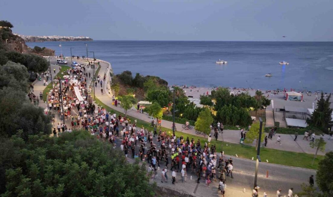 Antalya'da 30 Haziran Koruyucu Aile Günü, Vali Hulusi Şahin'in katılımıyla