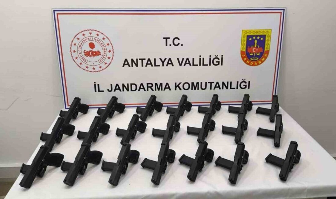 Antalya'nın Kepez ilçesinde yapılan operasyonda, E.K. isimli şüphelinin evinde 21