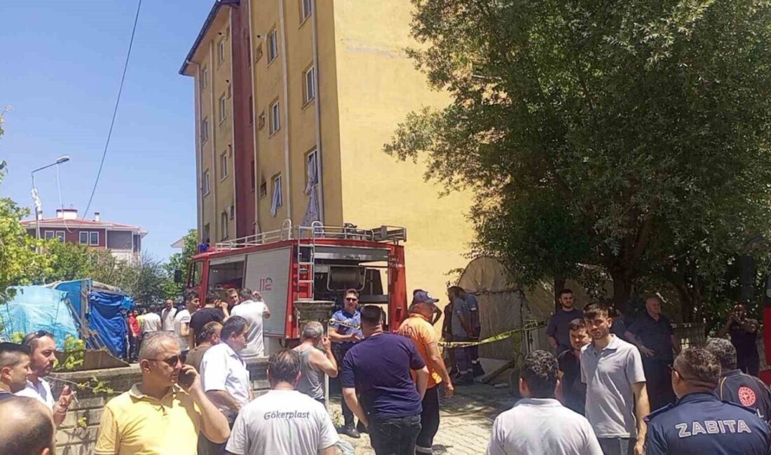 Zonguldak'ın Çaycuma ilçesindeki 6 katlı bir apartmanda meydana gelen patlamada