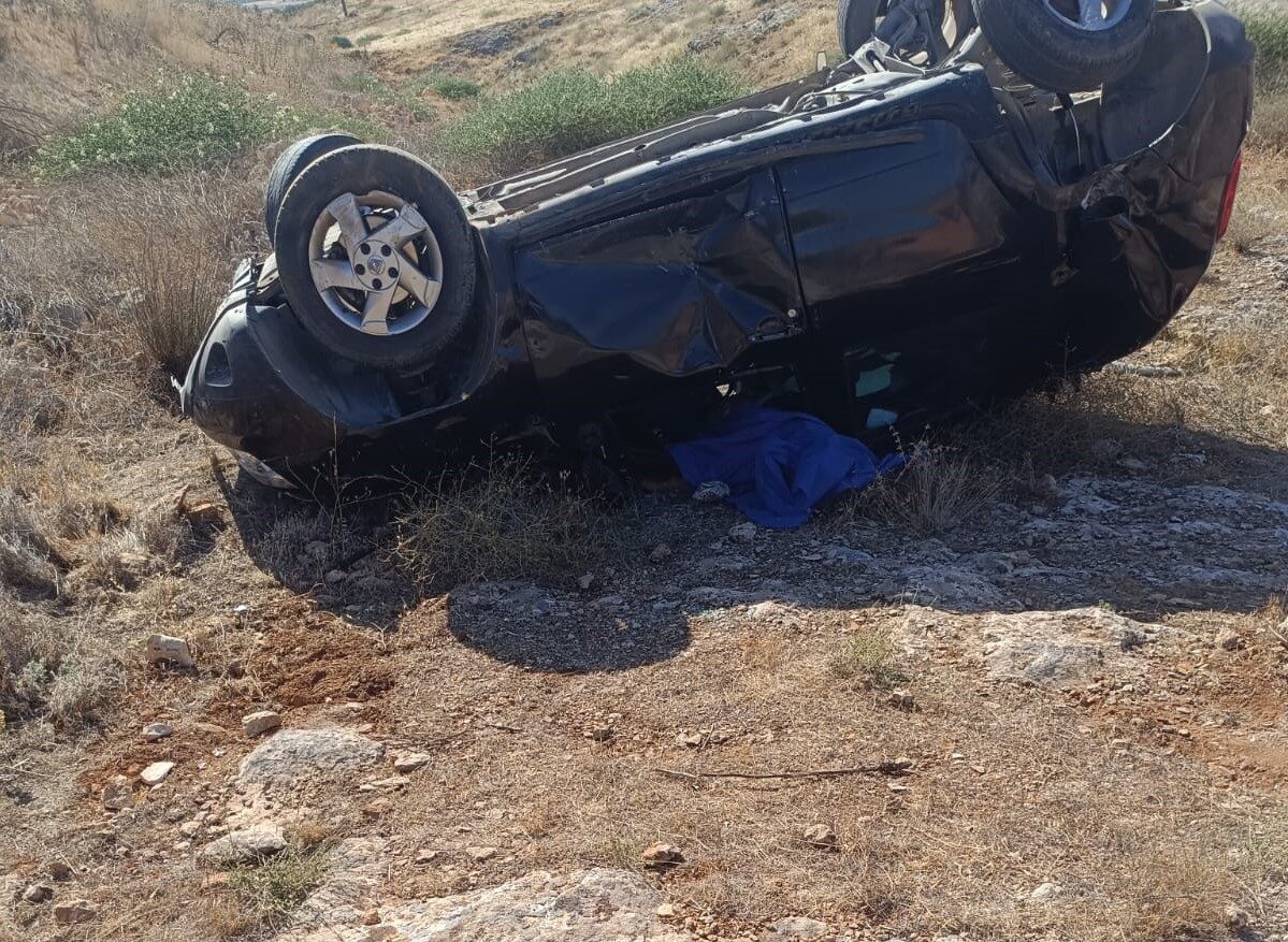 Gaziantep'in Oğuzeli ilçesinde Barış Boybeyi (27), aracıyla şarampole uçarak hayatını