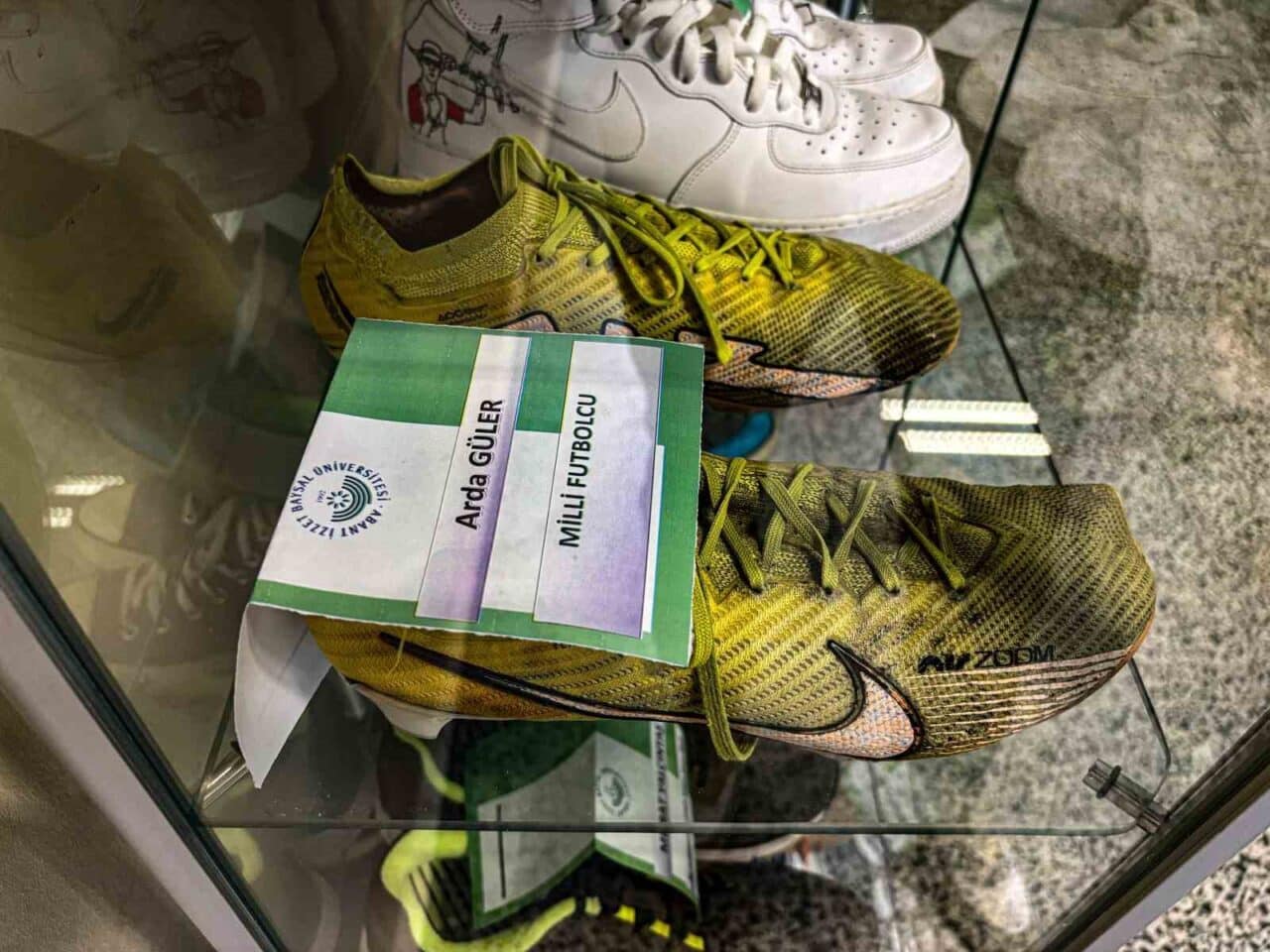 Bolu'daki Yaşayan Ayakkabı Müzesi, milli futbolcu Arda Güler'in bireysel antrenmanlarında
