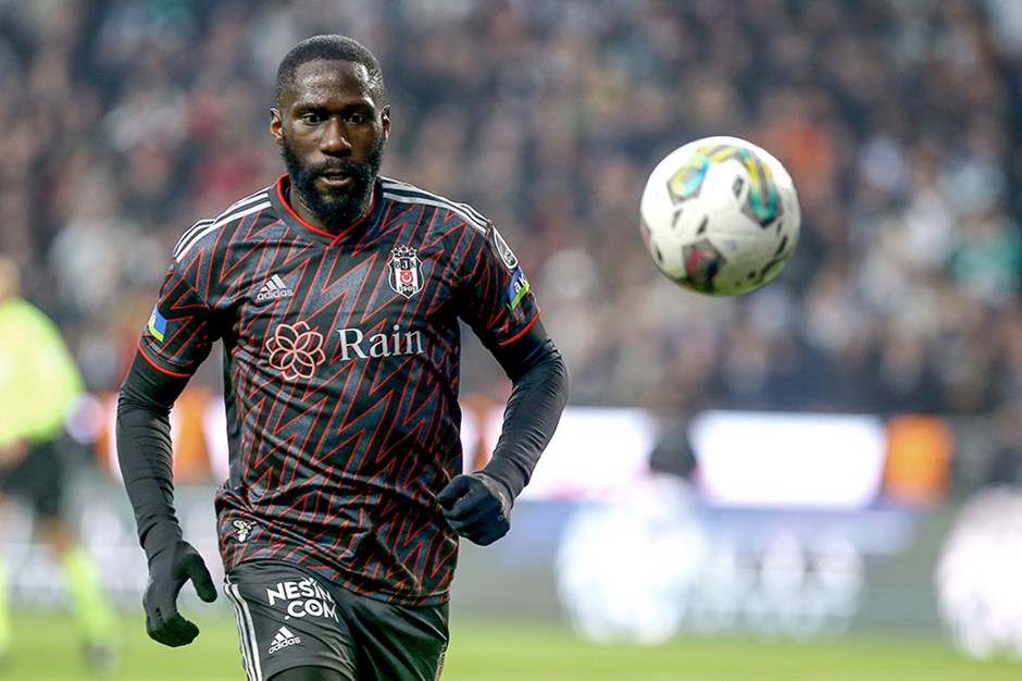 Süper Lig’in köklü kulüplerinden Beşiktaş, sol bek oyuncusu Arthur Masuaku