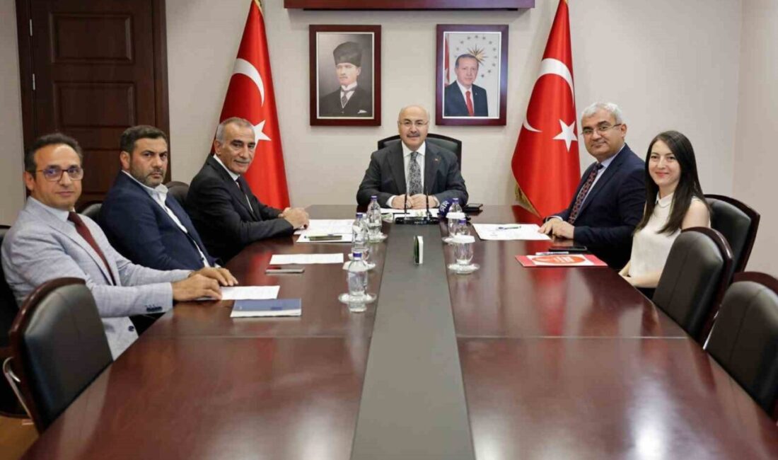 Adana Ticaret Odası Başkanı Yücel Bayram, 2025 'Aile Yılı' kapsamında,