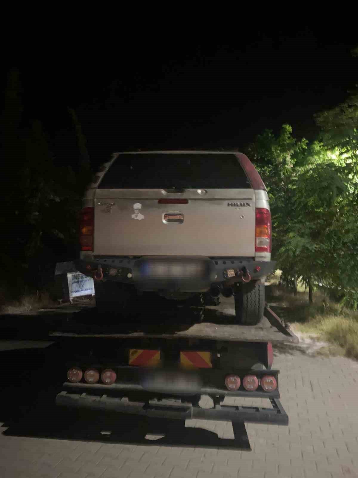 Aydın Koçarlı'da trafik denetimlerinde mevzuata aykırı çakar lamba kullanan sürücüye