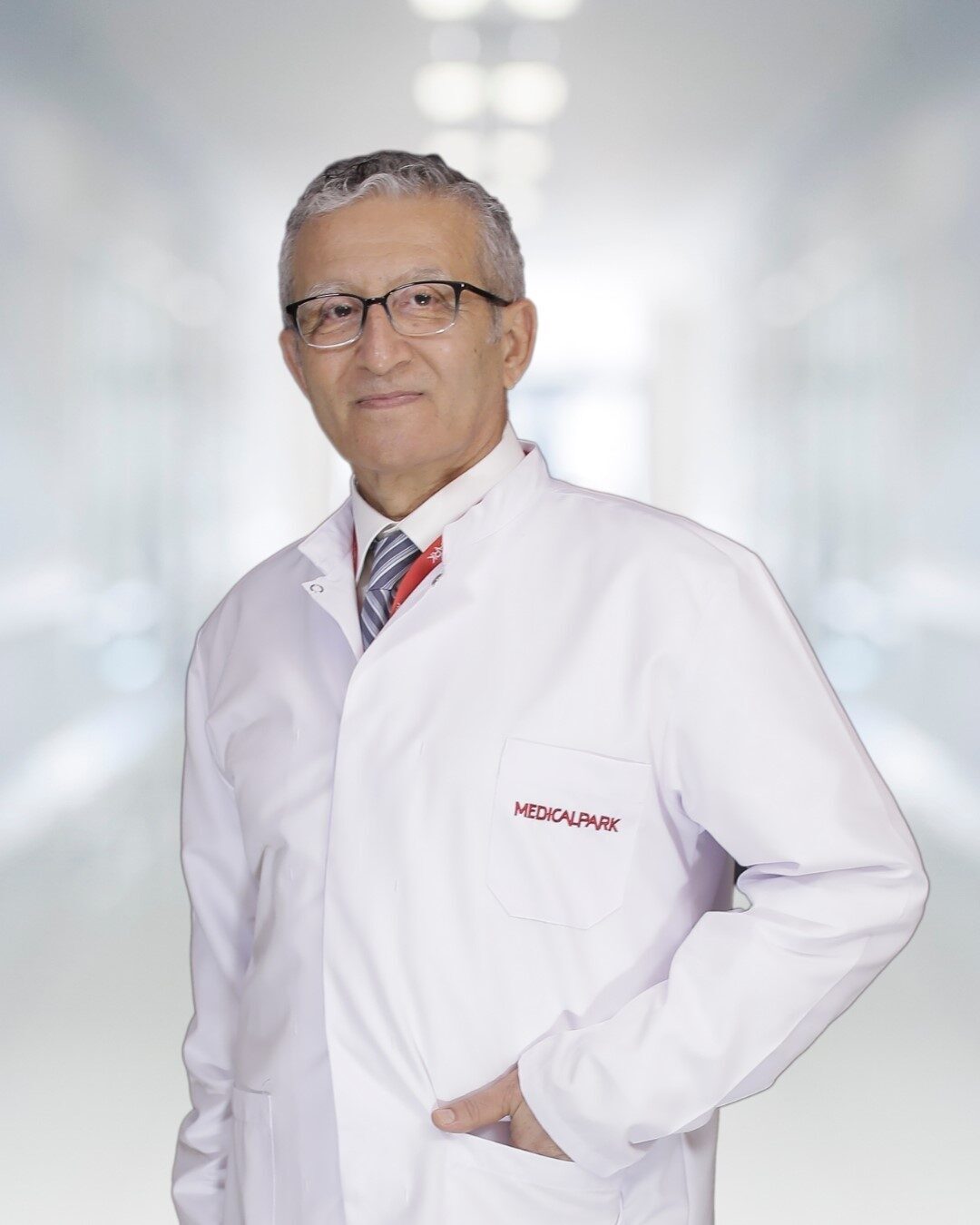 Dermatoloji Uzmanı Dr. Osman Aksoy, yaz aylarında yaşanan stres ve