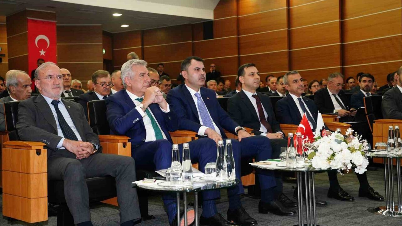 Çevre Şehircilik ve İklim Değişikliği Bakanı Murat Kurum, İstanbul Sanayi