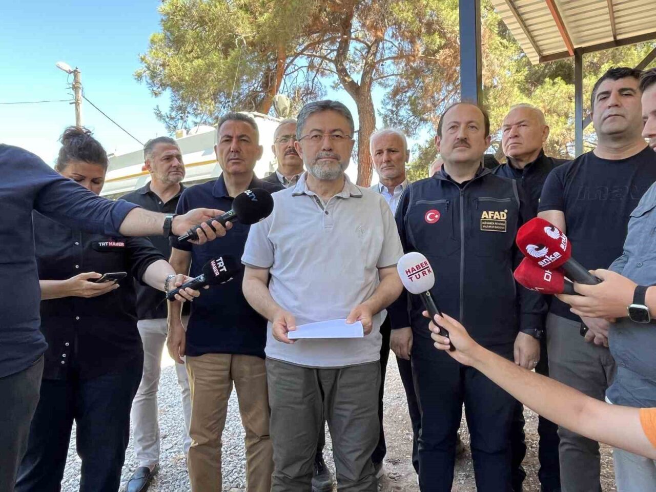 Tarım ve Orman Bakanı İbrahim Yumaklı, İzmir'deki orman yangınlarıyla ilgili