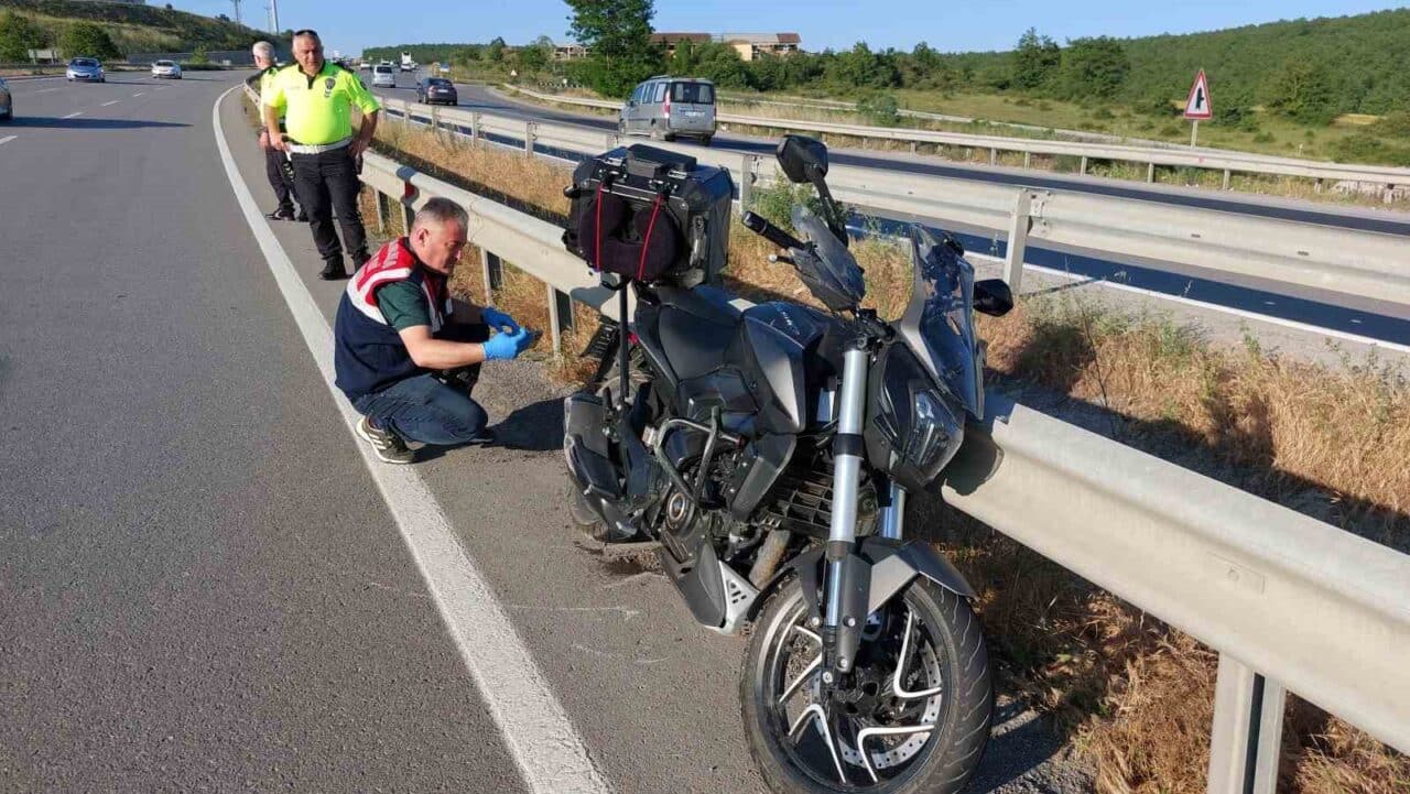 Samsun’un Kavak ilçesinde 22 yaşındaki Ali Berkay Uçar, motosikletiyle bariyere