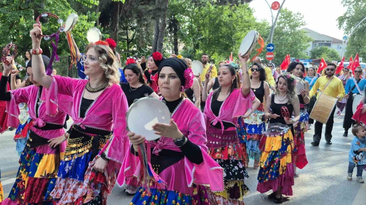 Bartın, 12 yıl aradan sonra 32. Çilek Festivali'ni düzenledi. İlk