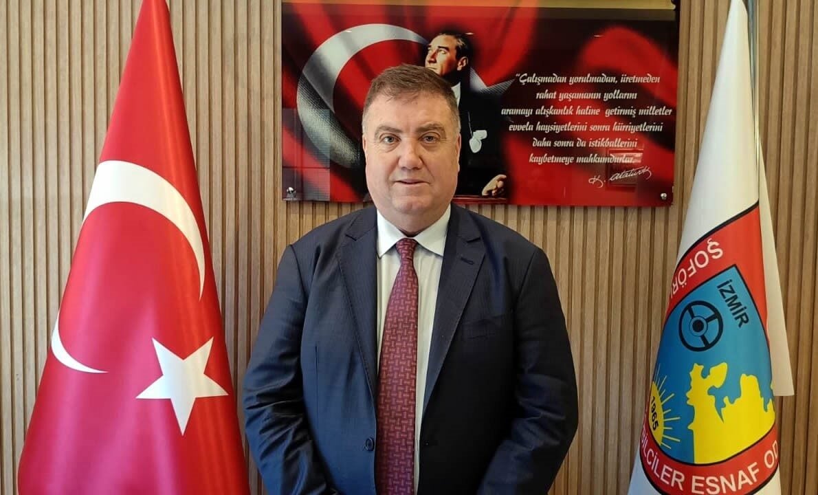 İzmir'deki grev nedeniyle toplu taşıma aksaklıkları yaşanırken, İzmir Şoförler ve