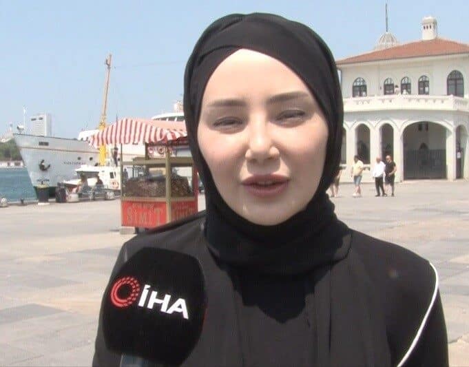 İzmir Alaçatı'daki bir işletme, Gözde Şeyma'nın başörtülü olduğu için içeri