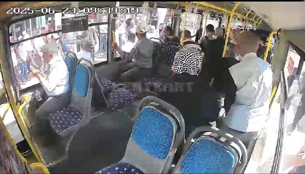 Isparta'da özel halk otobüsünde fenalaşan yolcu, şoför Musa Bayındır'ın hızlı