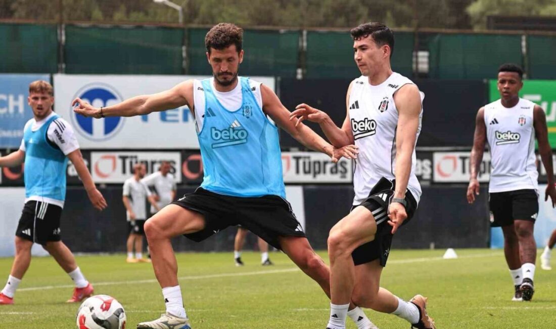 Beşiktaş, yeni sezon hazırlıkları kapsamında David Jurasek'in katılımıyla Nevzat Demir