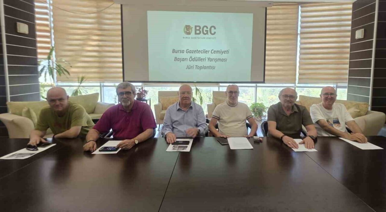 Bursa Gazeteciler Cemiyeti'nin düzenlediği "BGC Başarı Ödülleri Yarışması"na verilen ödüller