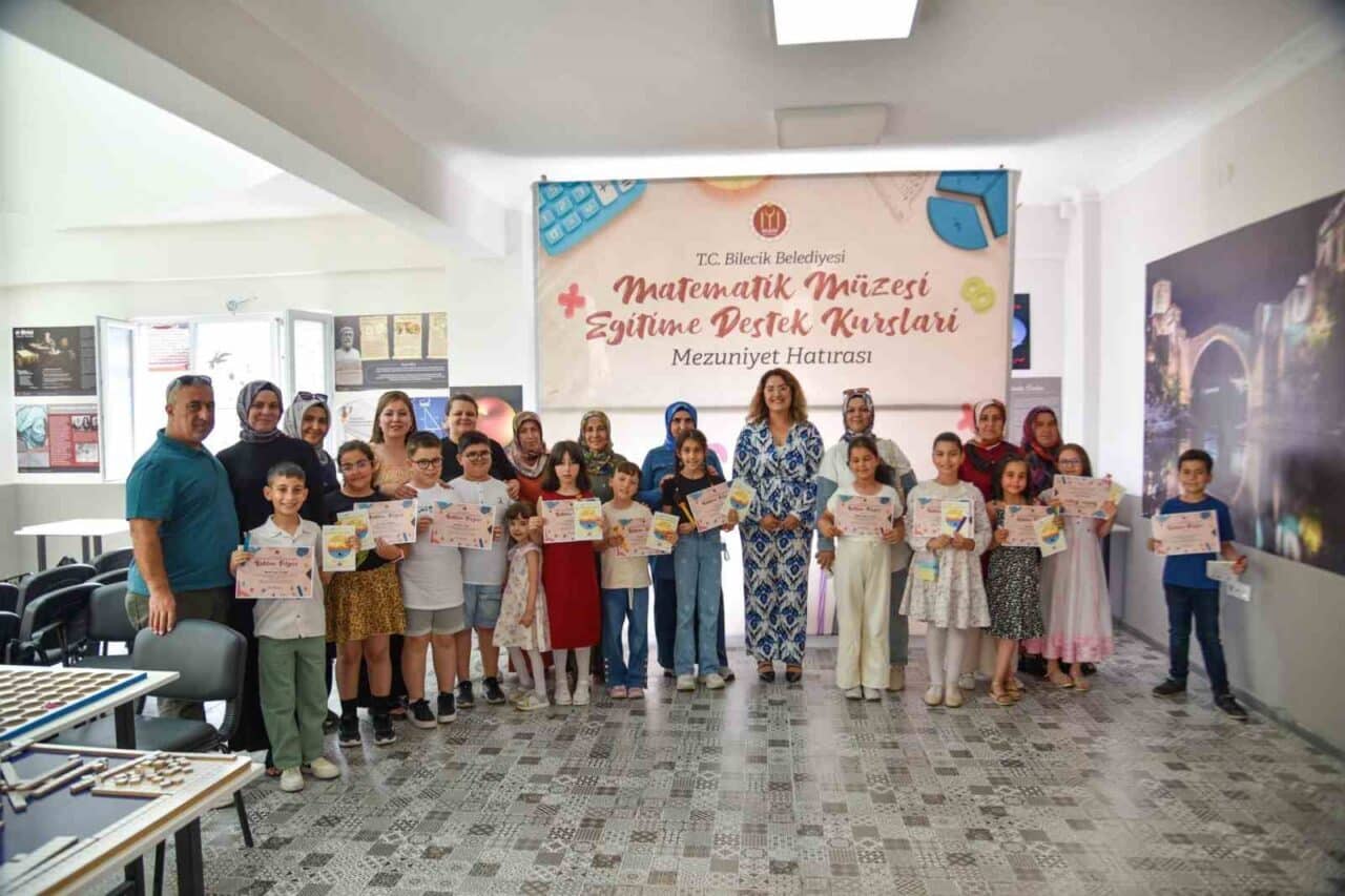 Bilecik Belediyesi, "Matematiğe Dokunmayan Kalmasın" projesiyle 200 öğrenciye ücretsiz matematik
