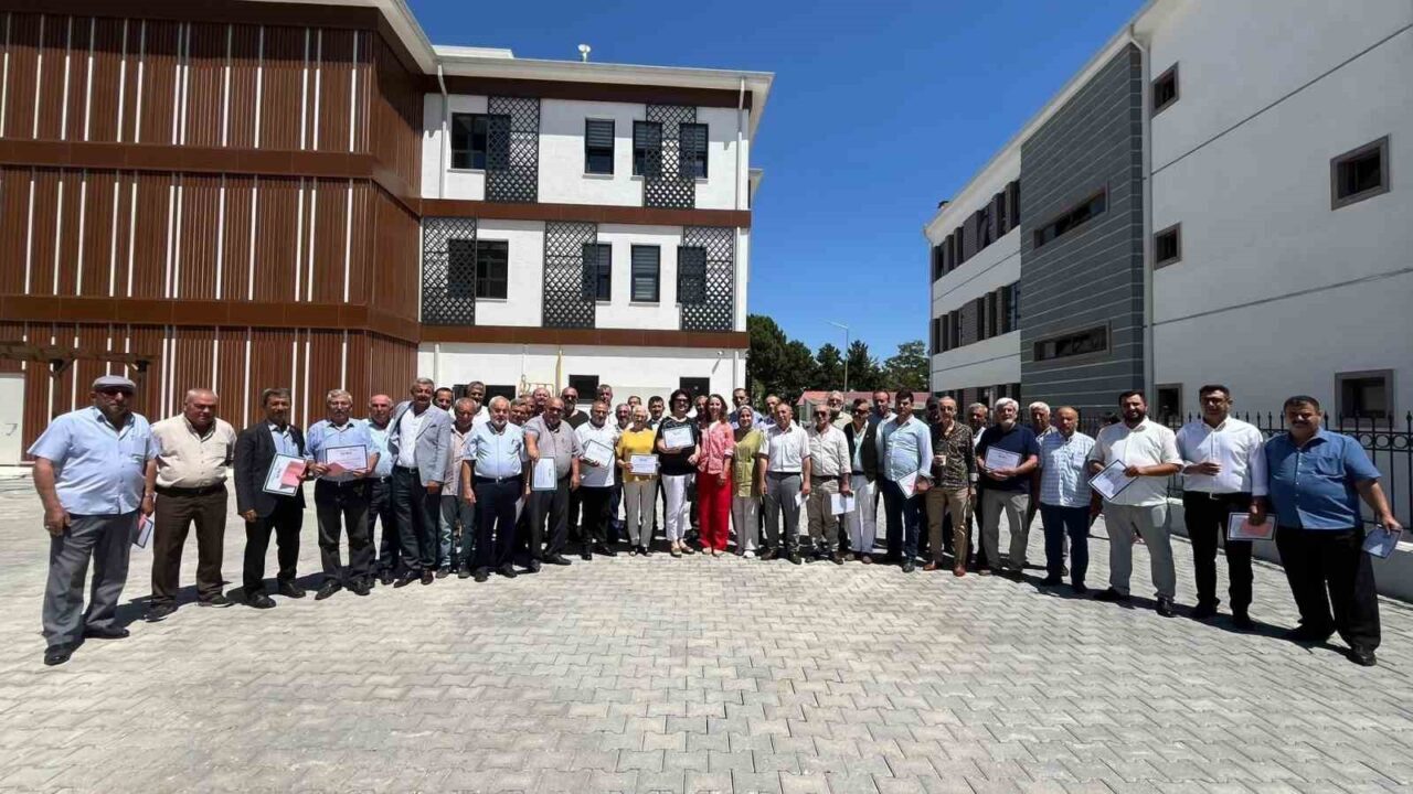 Bilecik'te Sağlık Bakanlığı'nın SAHA programı çerçevesinde muhtarlara yönelik 'Saha Elçileri