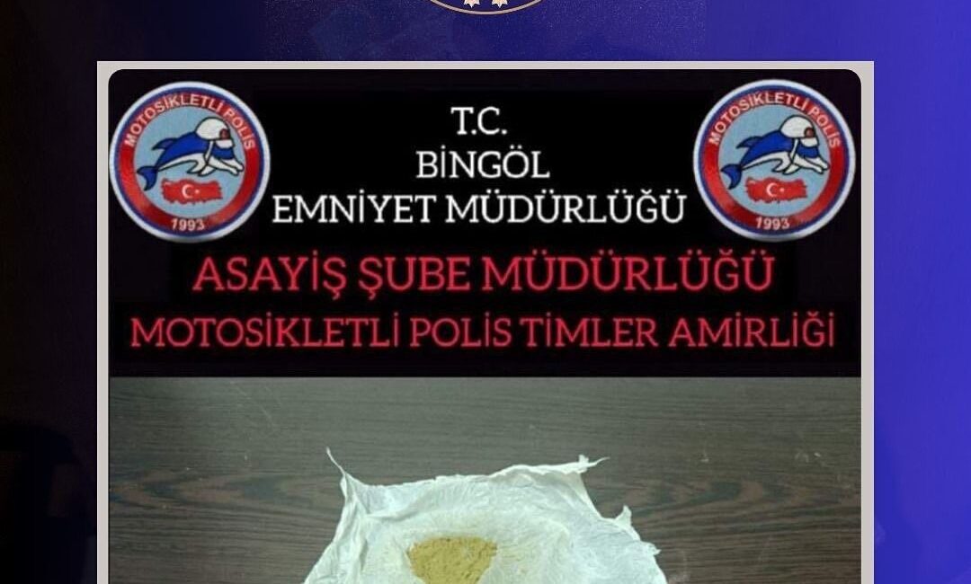 Bingöl'de polis ekipleri, şüpheli bir kişinin üstünde 2.84 gram esrar