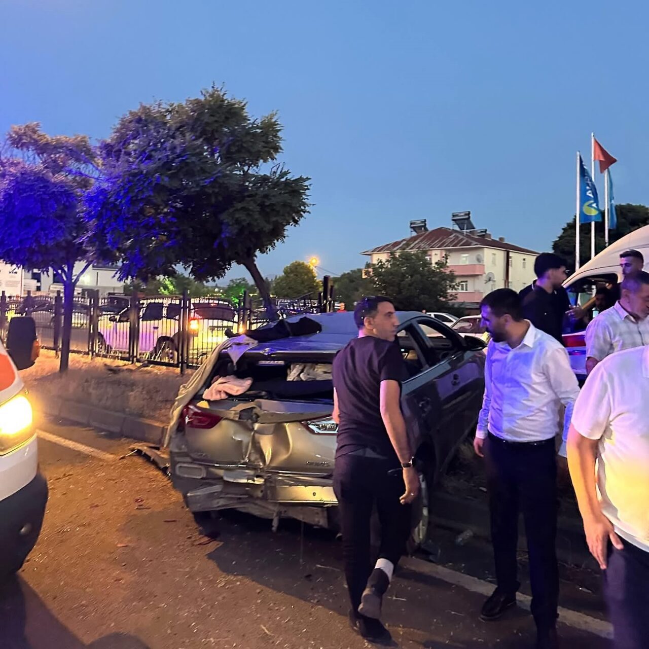 Bingöl-Muş karayolunda meydana gelen zincirleme trafik kazasında 5 kişi yaralandı.