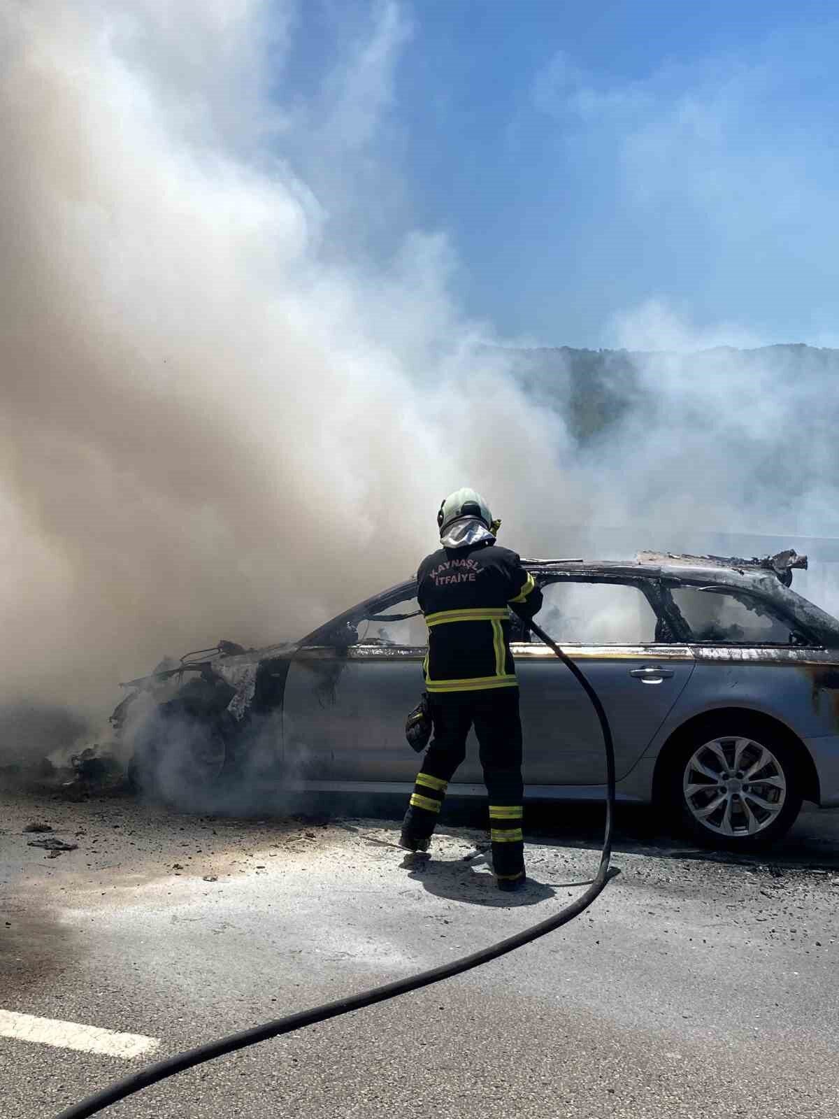 Anadolu Otoyolu Bolu Dağı mevkiinde Oğuzhan Z. yönetimindeki Audi marka
