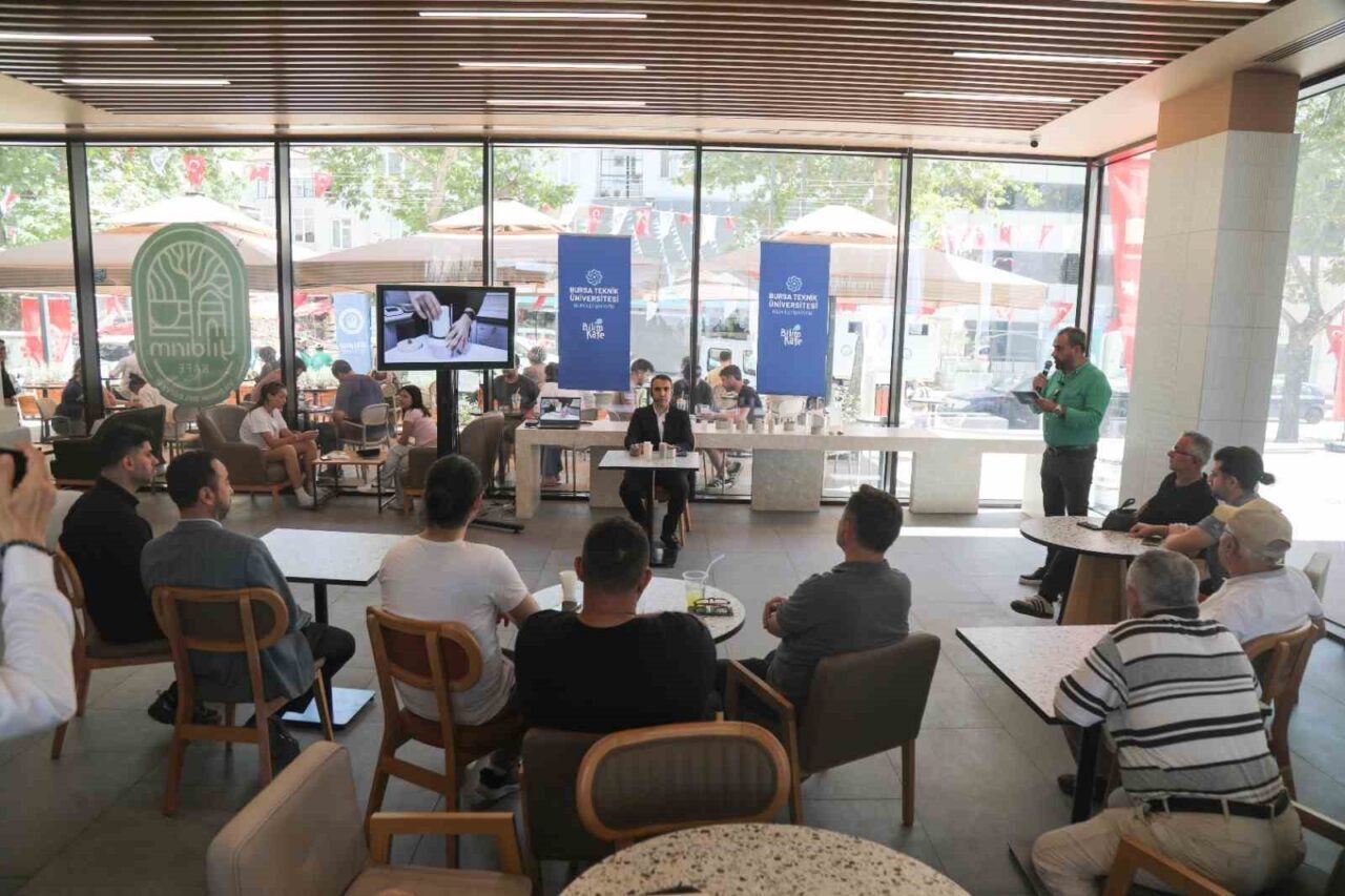 Bursa Teknik Üniversitesi, YÖK koordinasyonunda "Bilim Kafe" etkinliğini gerçekleştirdi. Zemin