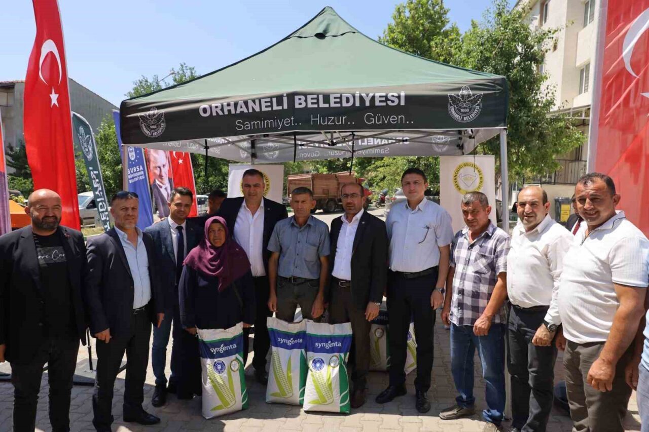 Bursa Büyükşehir Belediyesi, Büyükorhan ve Orhaneli ilçelerinde 200 üreticiye silajlık